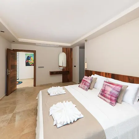 Beverley Hills - Kalkanvilla Villa *